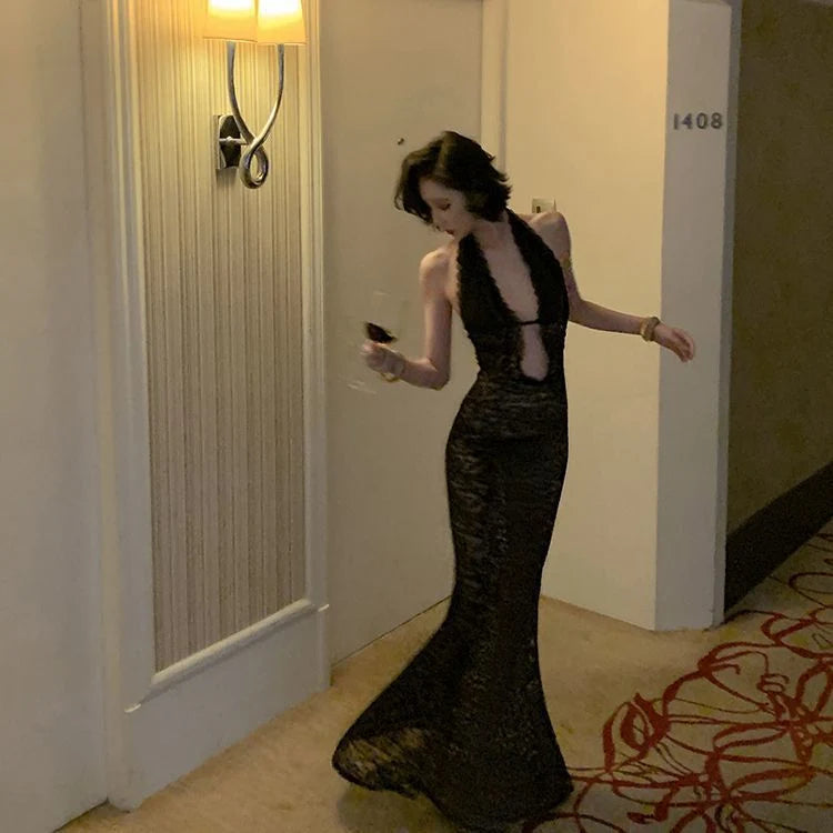 Elegant Lace Backless Maxi Dress